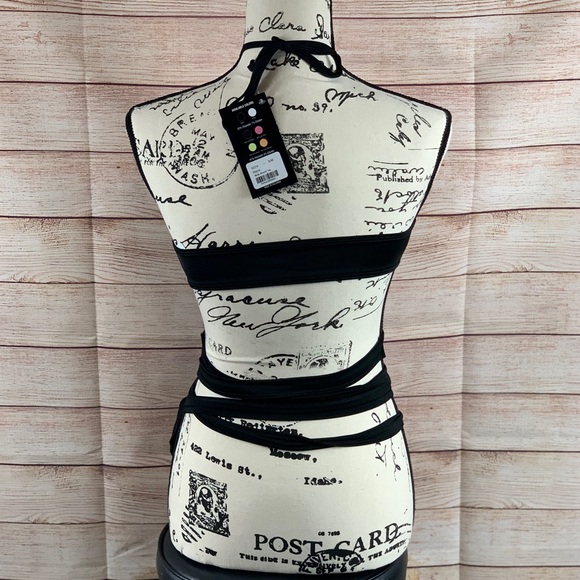 Mapole' Wrap Around Black Top - Picture 2 of 6